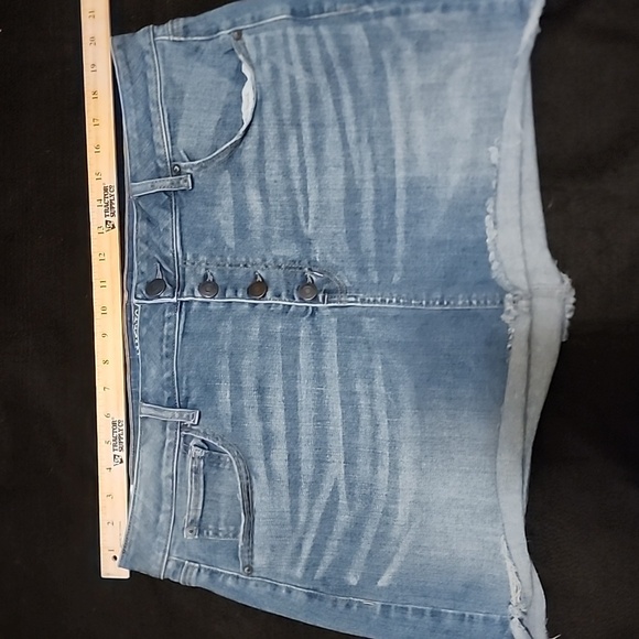American Eagle Distressed Mini Buttonfly Skirt size 20 - Picture 1 of 9